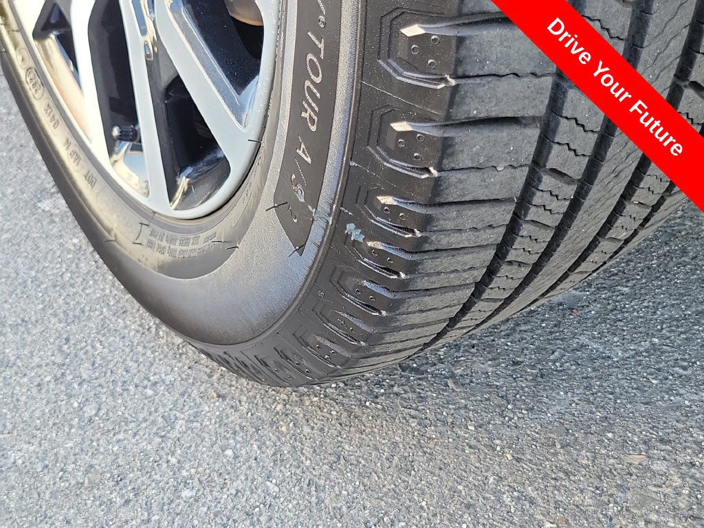 Used 2022 Ford Maverick Lariat w/ Lariat Luxury Package FWD image 26
