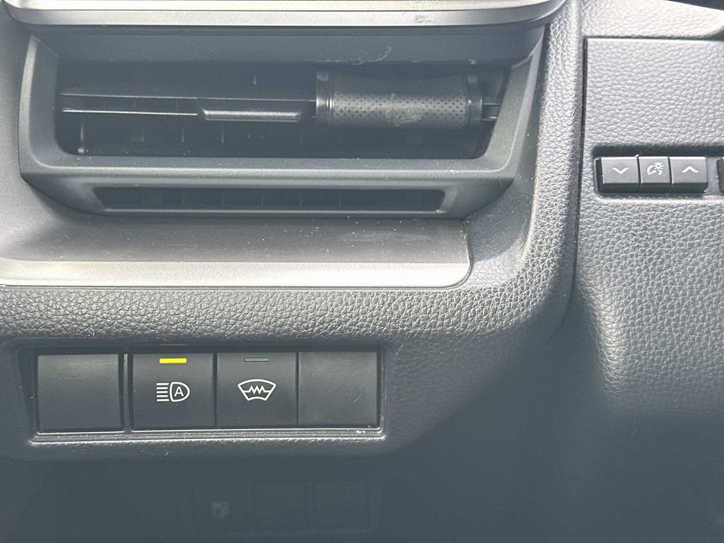 Used 2025 Toyota Prius LE image 26