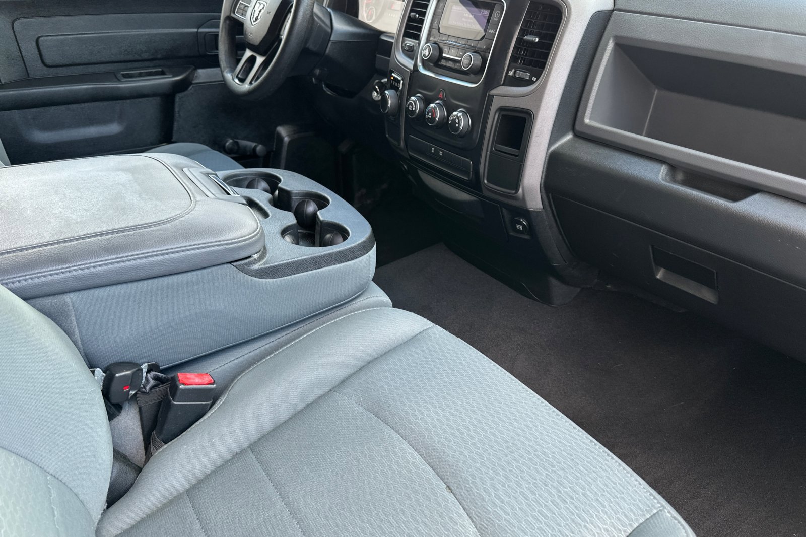 Used 2017 RAM 1500 Express image 16