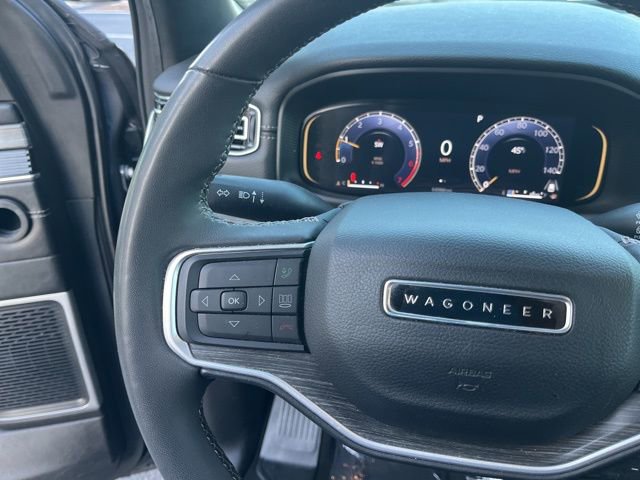 Used 2024 Jeep Wagoneer L Series II w/ Flexible Seating Group AWD/4WD image 21
