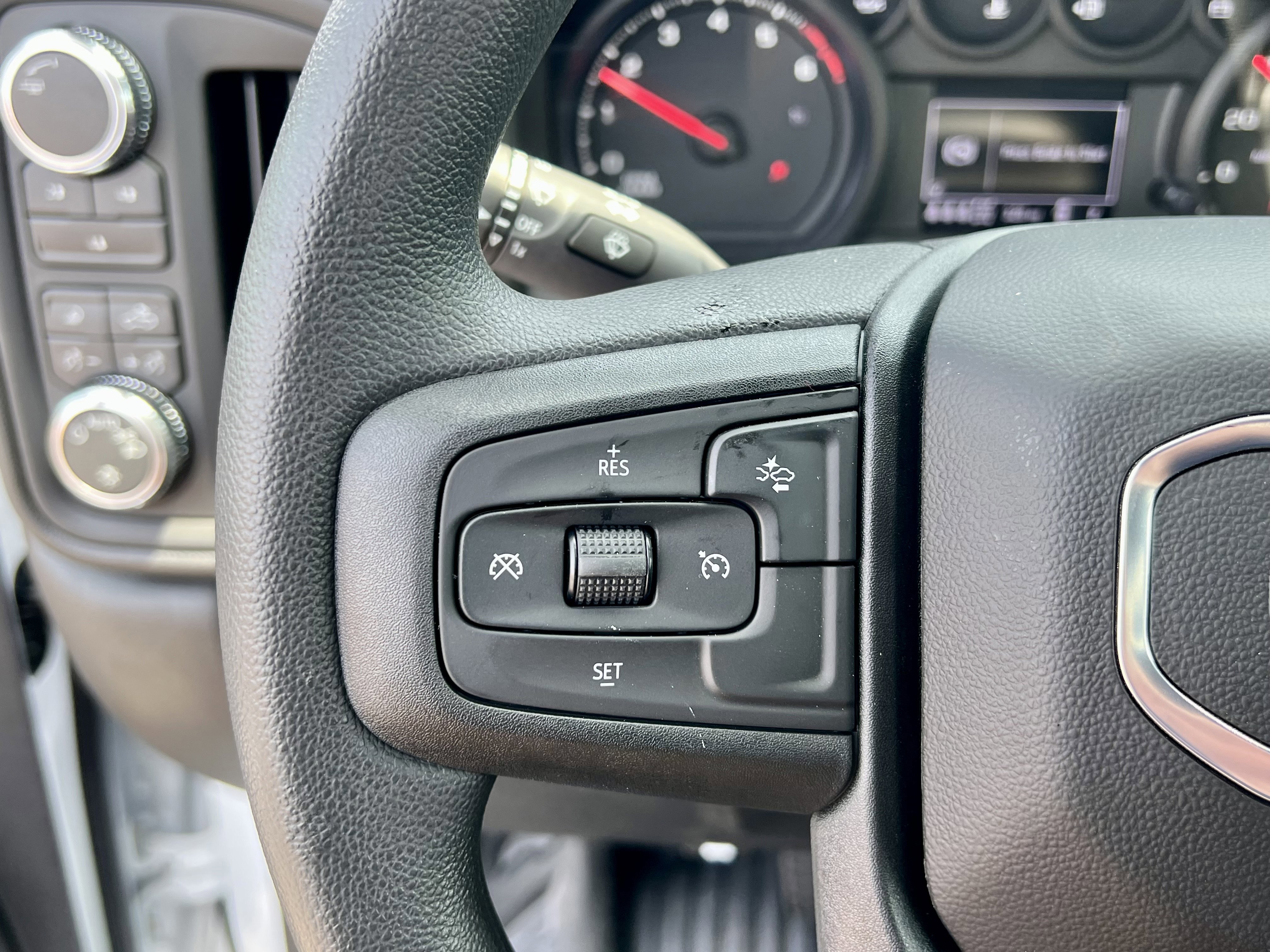 New 2025 GMC Sierra 2500 Pro w/ Convenience Package image 15