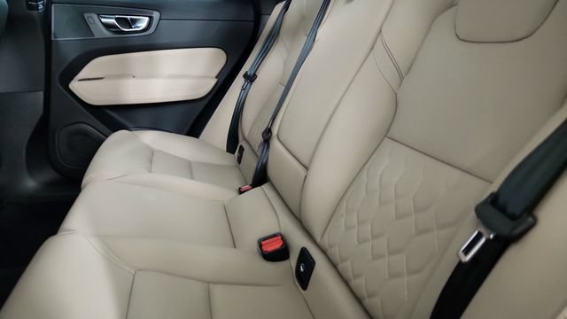 New 2026 Volvo XC60 B5 Core w/ Protection Package Premier AWD/4WD image 28