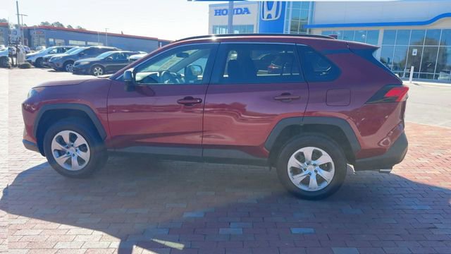 Used 2021 Toyota RAV4 LE FWD image 8