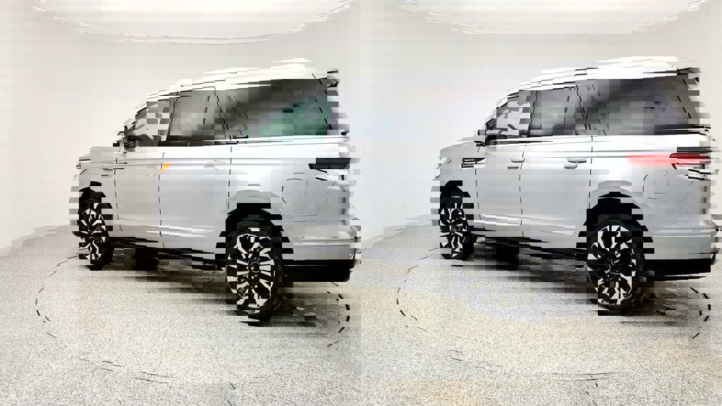 Used 2022 Lincoln Navigator L Black Label image 7