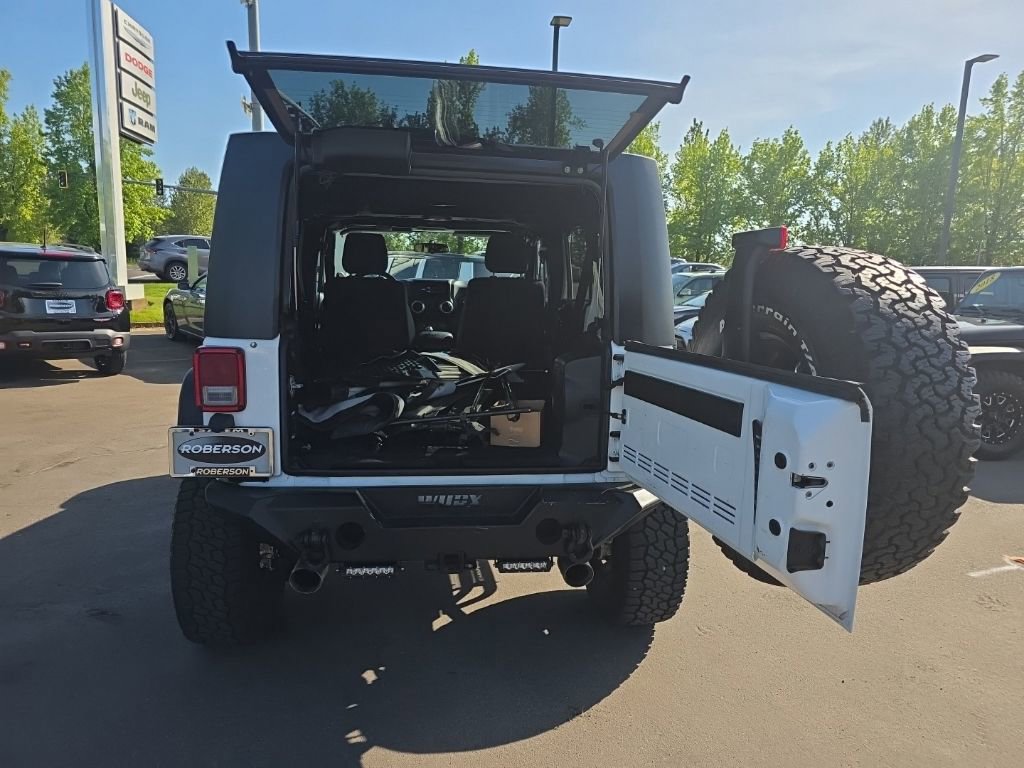 Used 2012 Jeep Wrangler Unlimited Rubicon AWD/4WD image 12