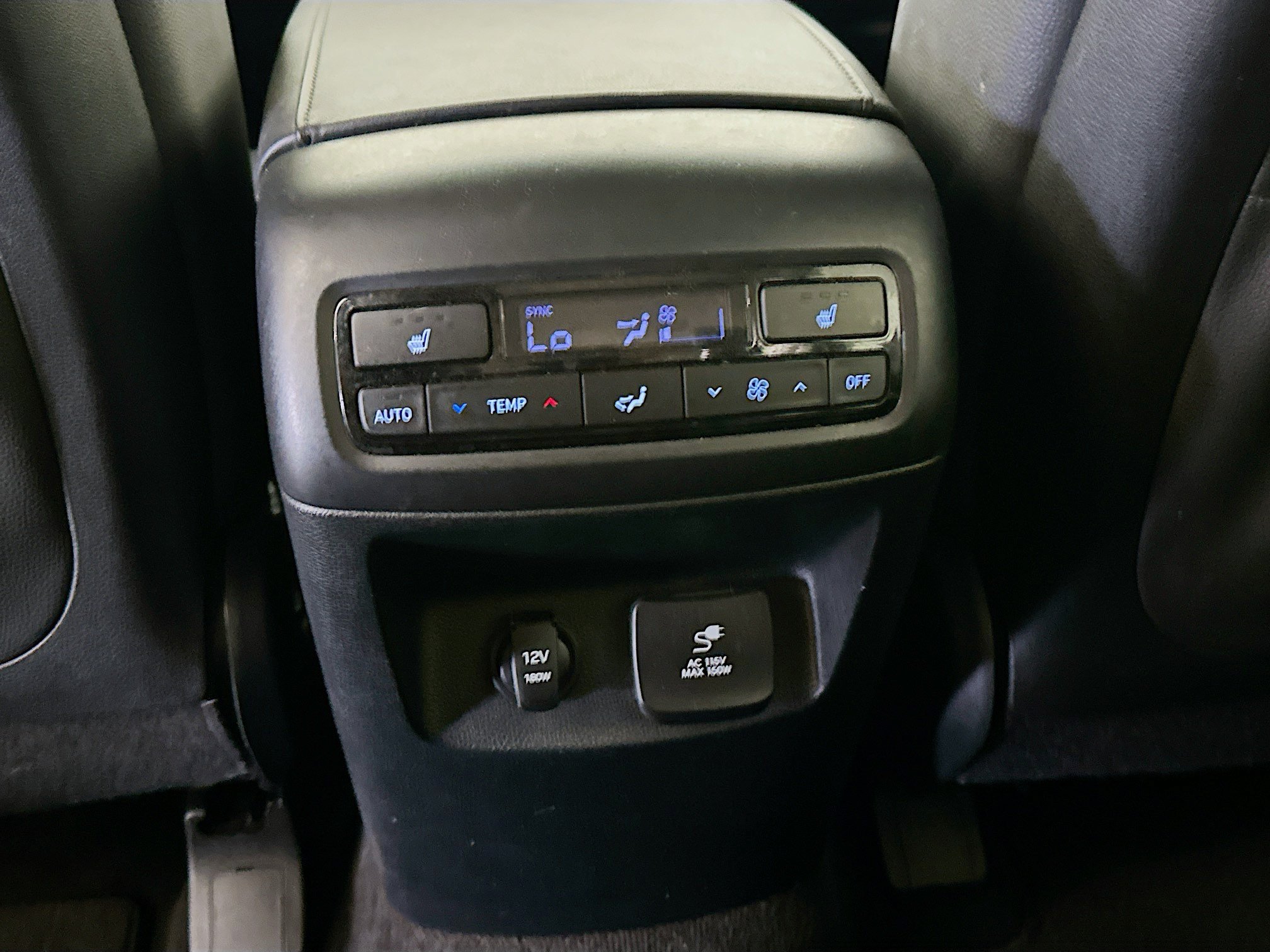 Used 2022 Hyundai Palisade SEL w/ 8P Bench Seat Package AWD/4WD image 28