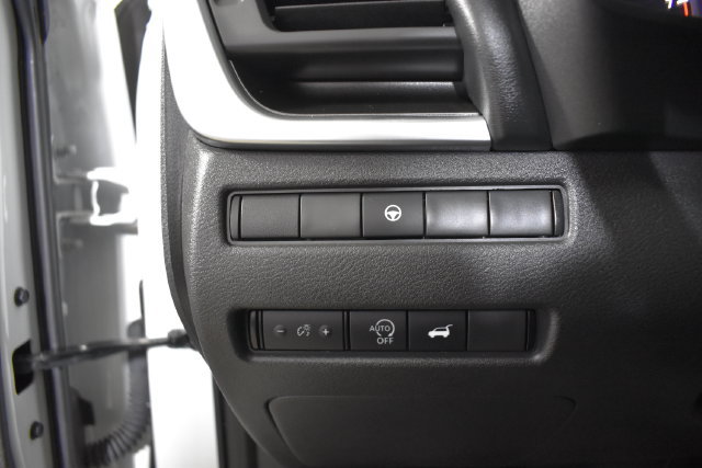 Certified 2023 Nissan Rogue SV w/ SV Premium B Package AWD/4WD image 14