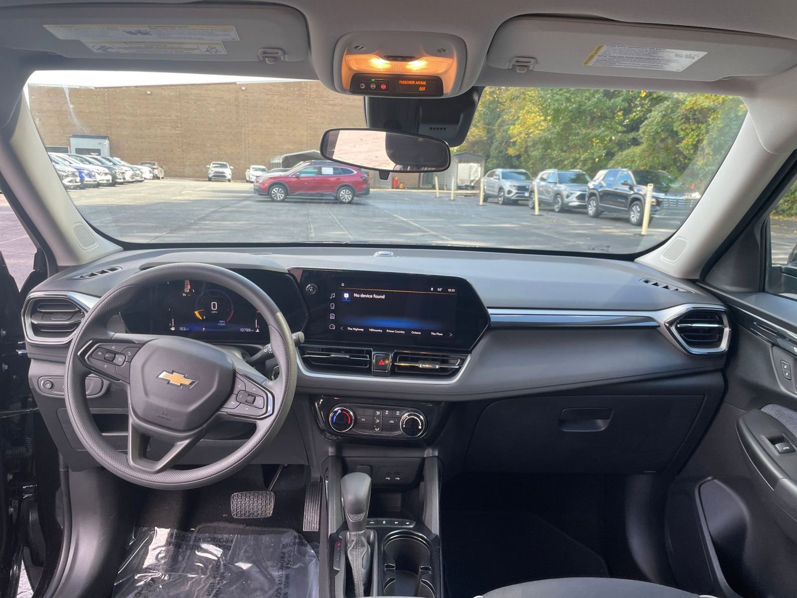 Used 2025 Chevrolet TrailBlazer LT image 29