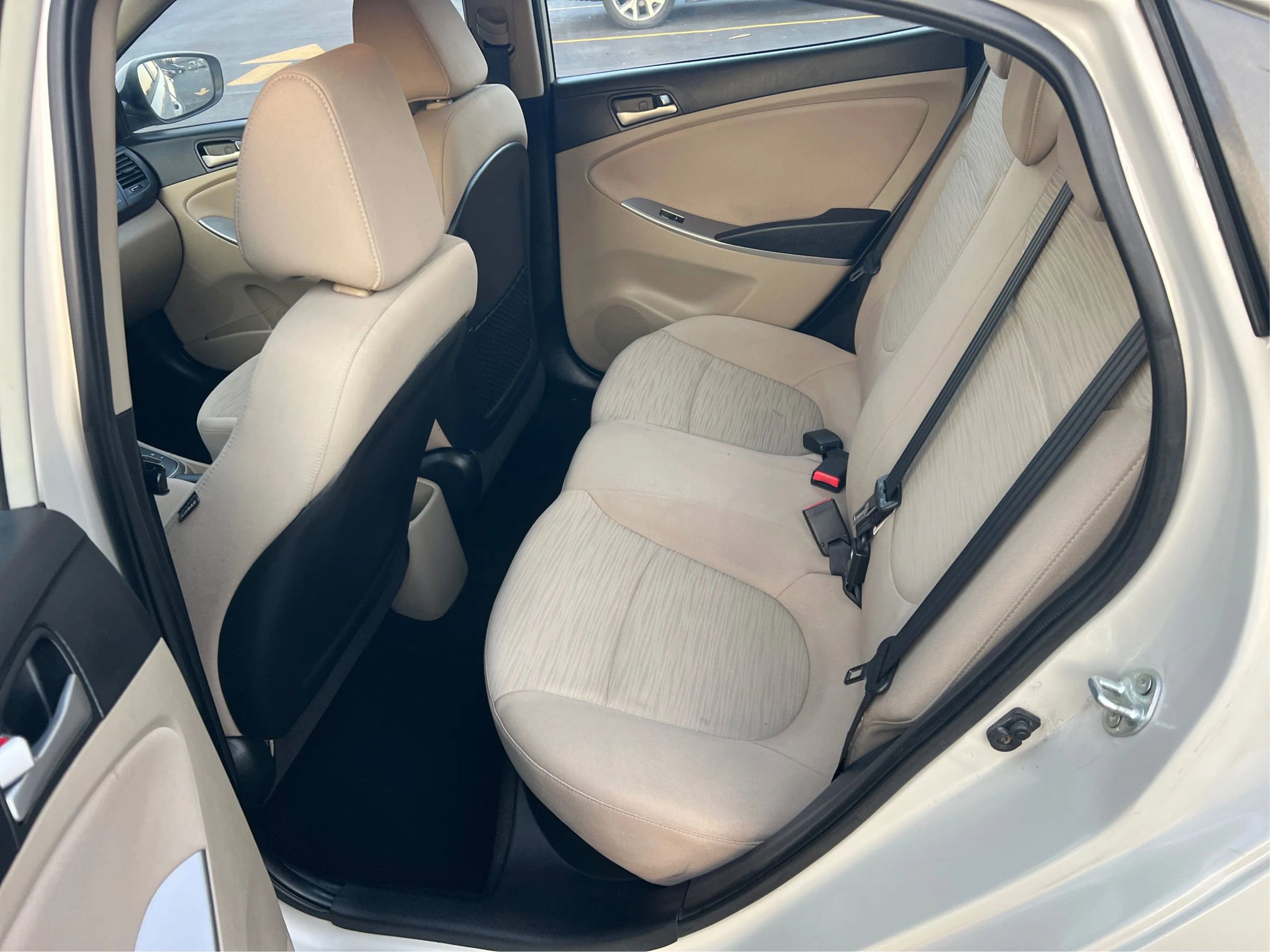 Used 2016 Hyundai Accent SE image 11