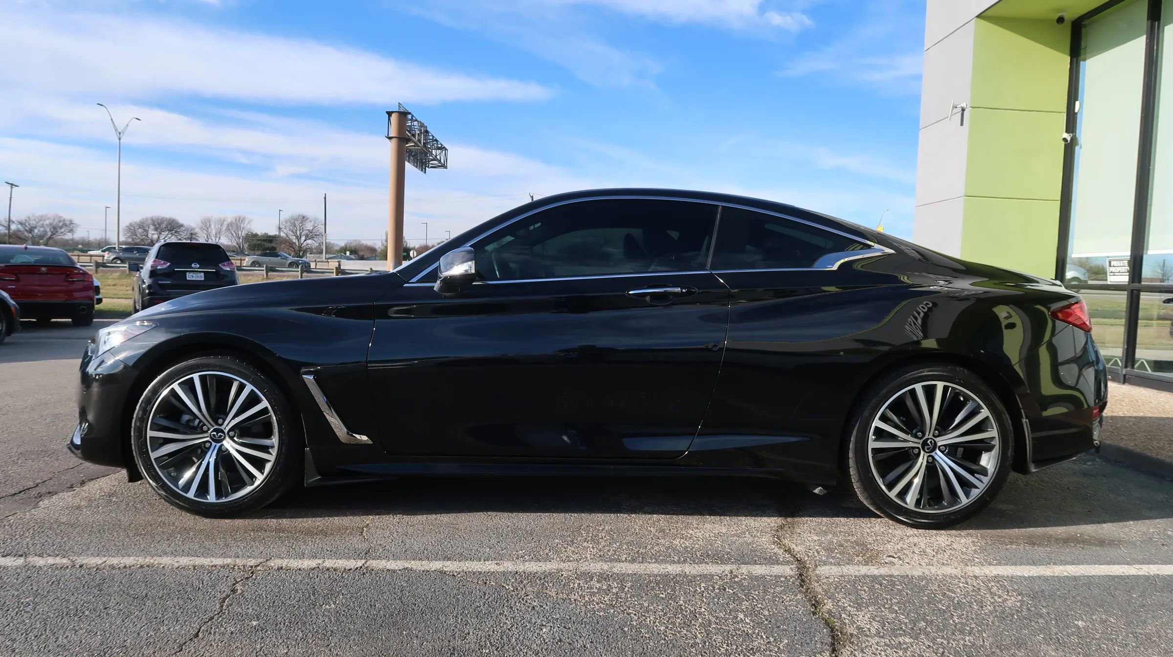 Used 2021 INFINITI Q60 3.0t Luxe w/ Essential Package AWD/4WD image 7