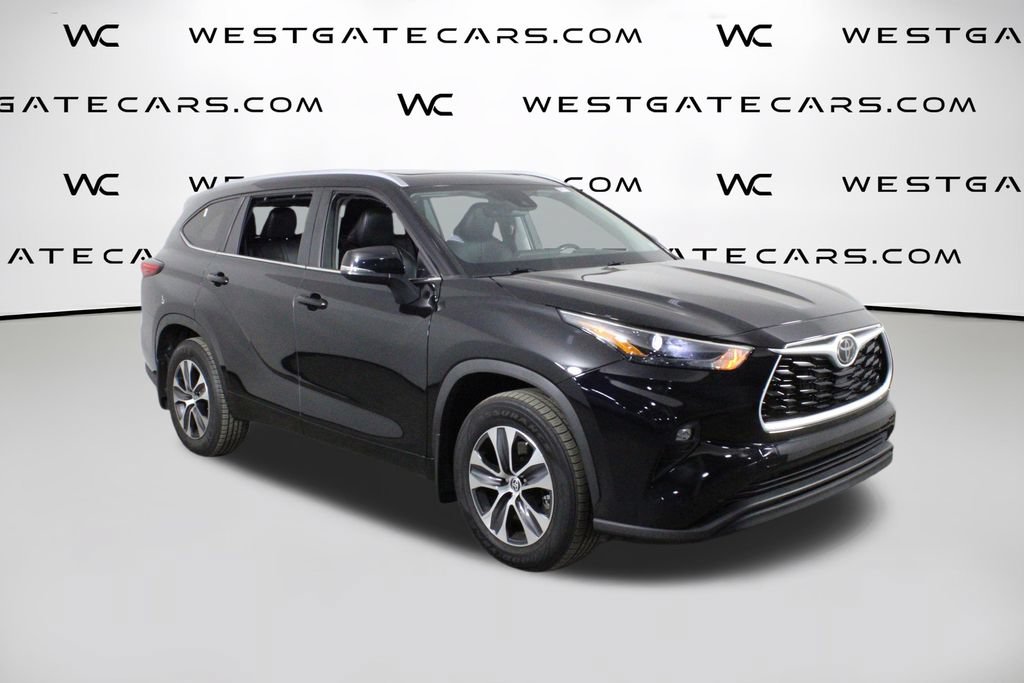 Used 2023 Toyota Highlander XLE FWD image 44