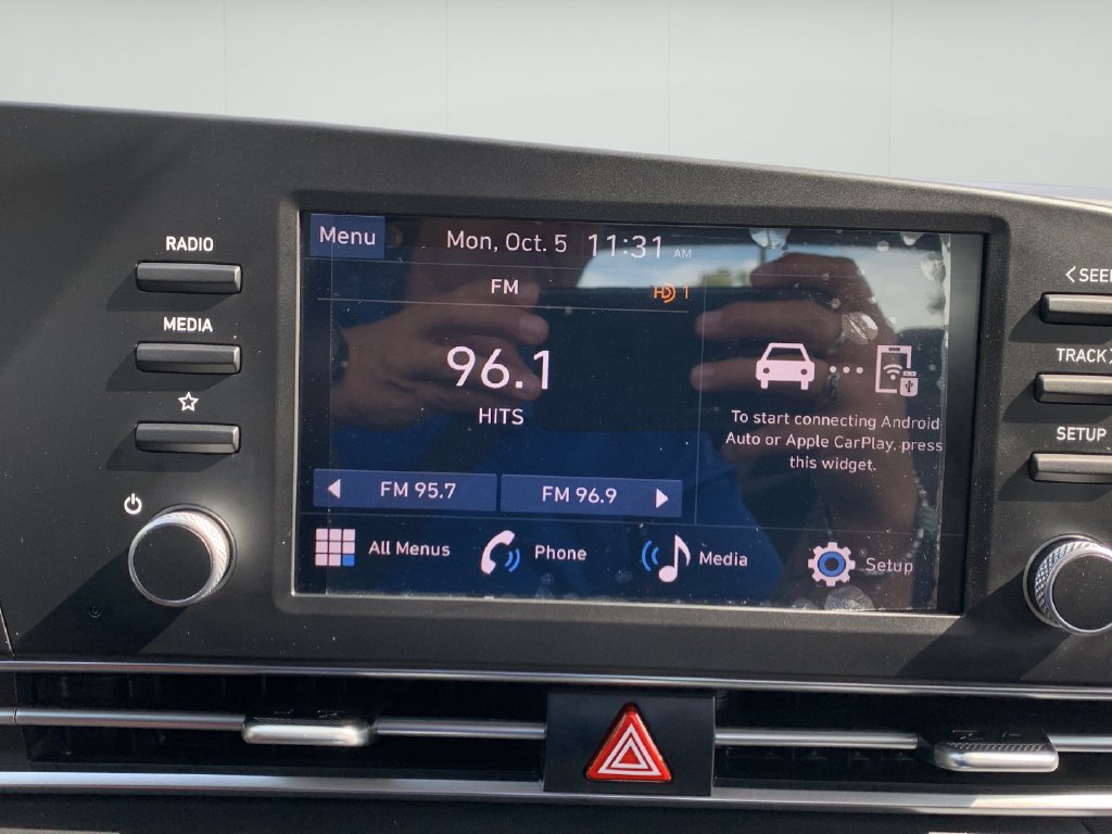 Used 2026 Hyundai Elantra SE FWD image 27