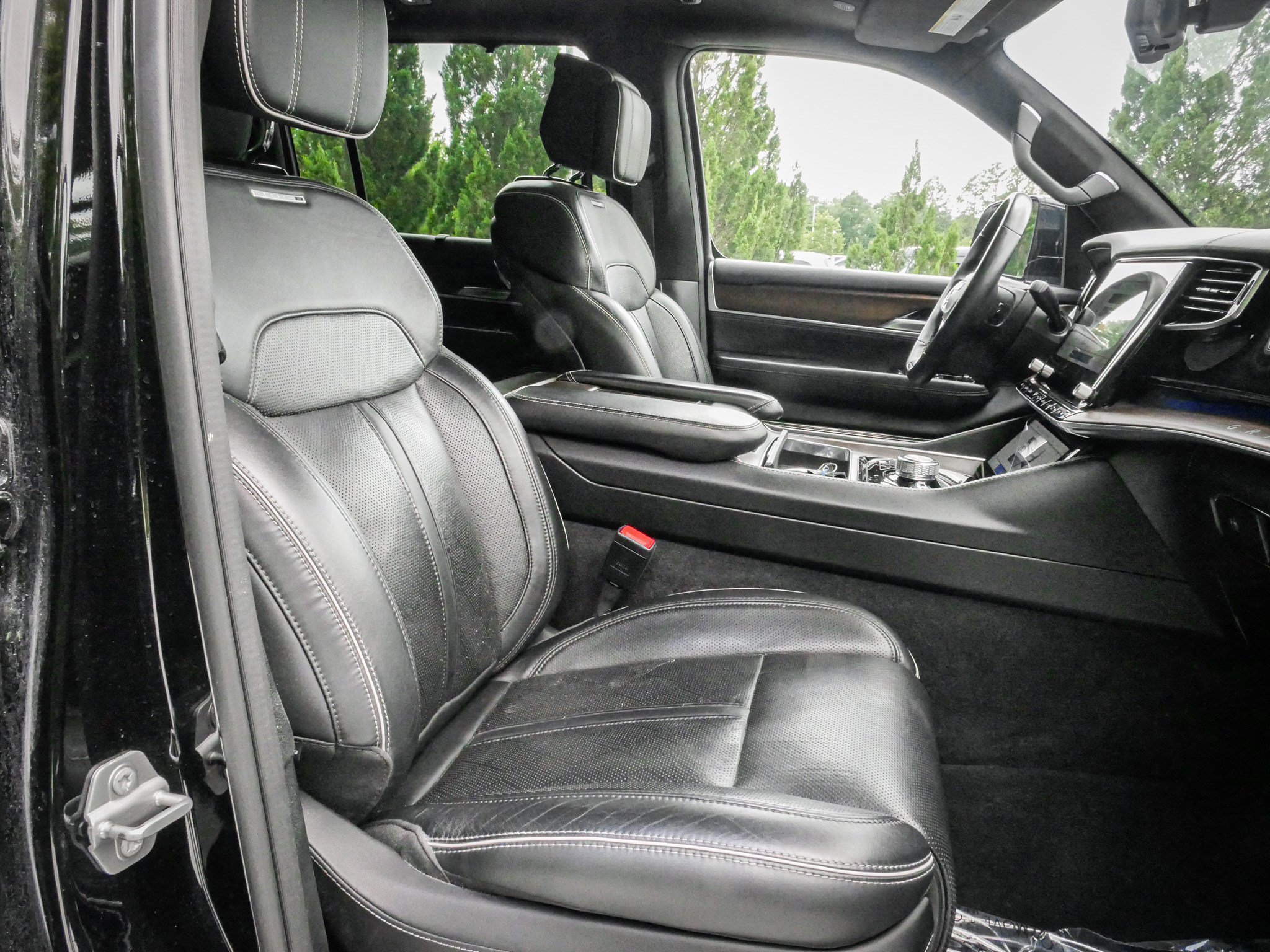 Used 2023 Jeep Grand Wagoneer Series II w/ Flexible Seating Group AWD/4WD image 34