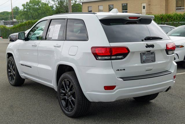 Used 2022 Jeep Grand Cherokee Laredo X image 6