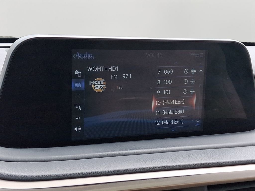 Used 2021 Lexus RX 350L Premium w/ Premium Package image 19