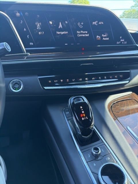 Used 2023 Cadillac Escalade Sport Platinum w/ LPO, ONYX Package image 16