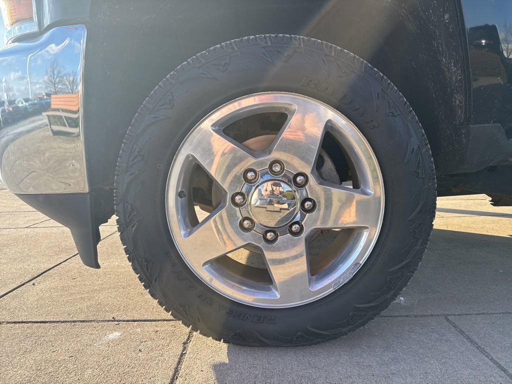 Used 2015 Chevrolet Silverado 2500 LTZ w/ Duramax Plus Package AWD/4WD image 31