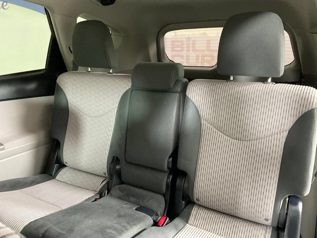 Used 2017 Toyota Prius V Three FWD image 16