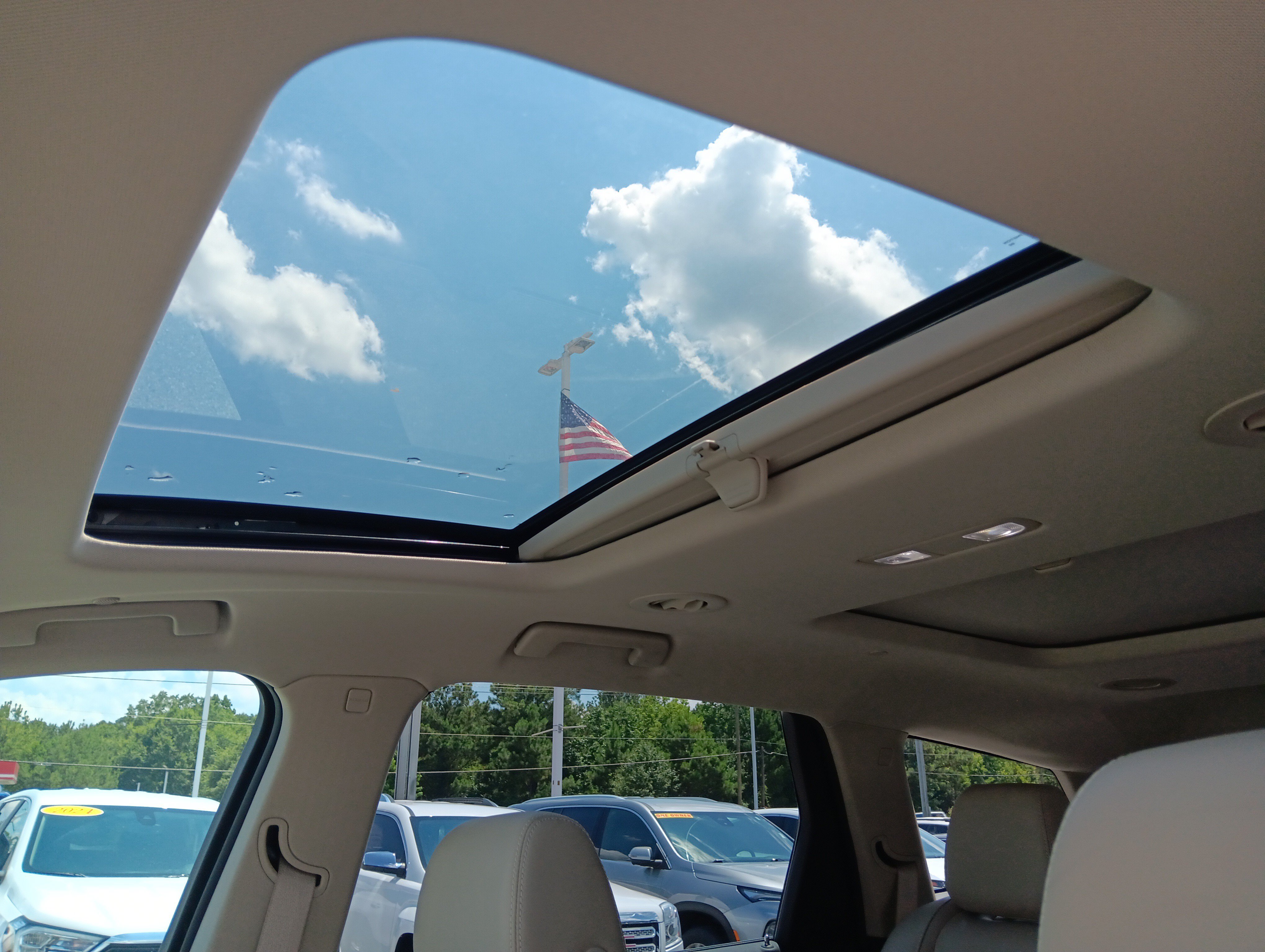 Used 2018 Buick Enclave Essence w/ Trailering Package FWD image 16