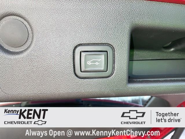 Used 2023 Chevrolet Equinox Premier image 8