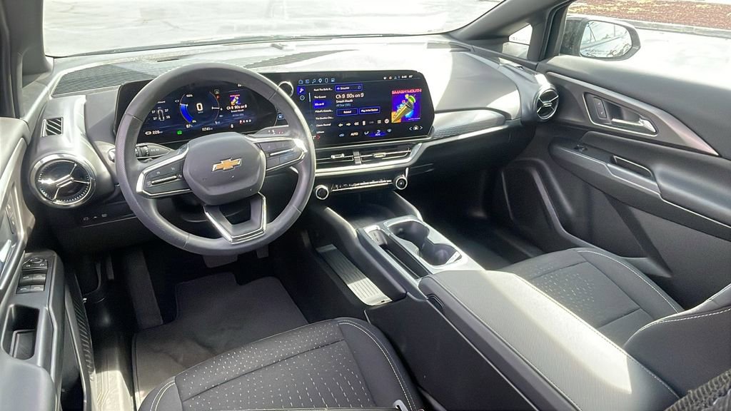 Used 2025 Chevrolet Equinox EV LT FWD image 14