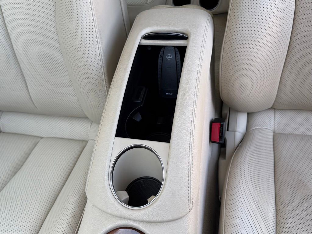 Used 2009 Mercedes-Benz CLK 350 Cabriolet image 36
