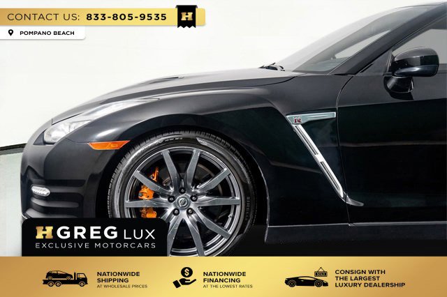 Used 2015 Nissan GT-R Premium image 17