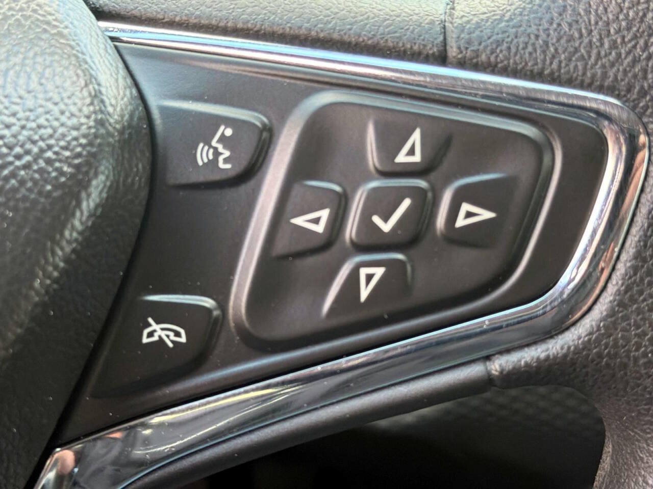 Used 2016 Chevrolet Cruze LT w/ Convenience Package FWD image 22
