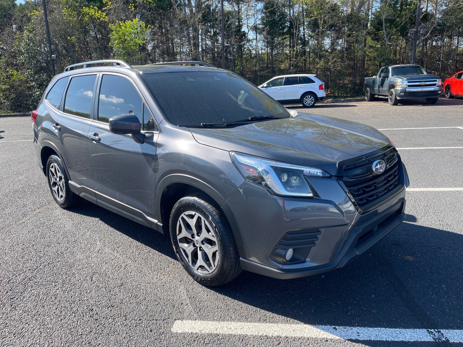 Used 2023 Subaru Forester Premium image 1