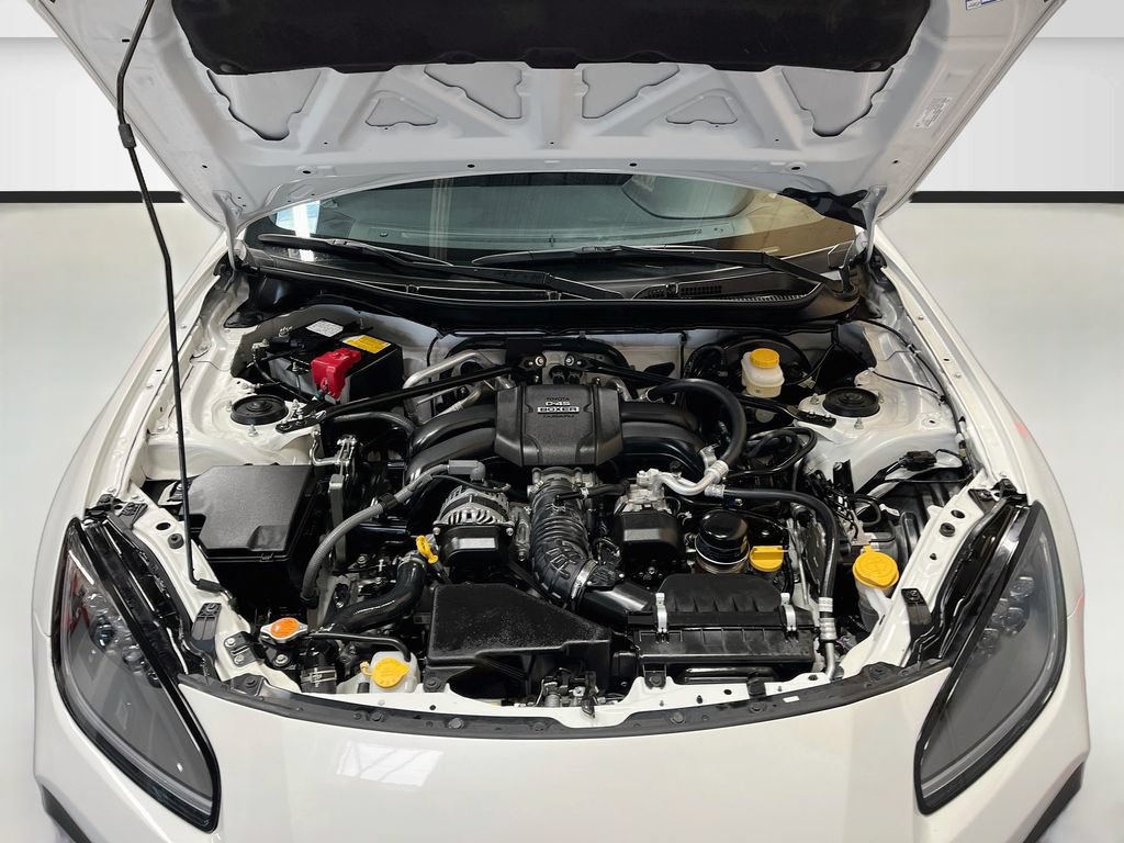 Used 2025 Toyota GR86 w/ ALL Weather Mat Package (TMS) RWD image 27