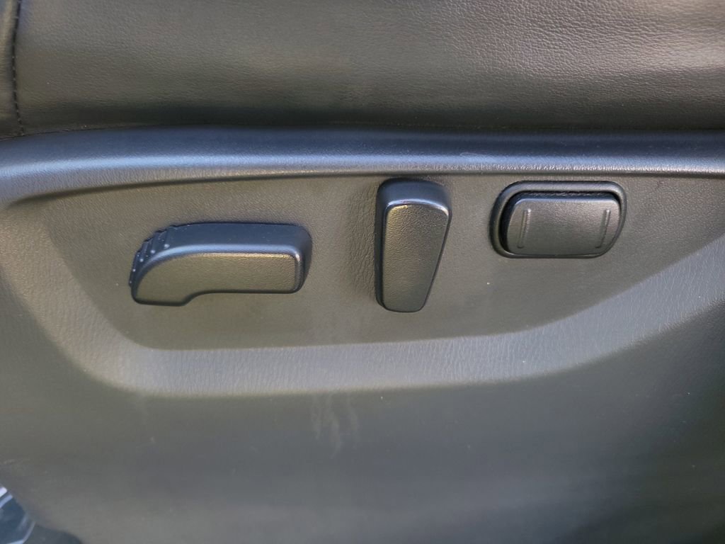 Used 2023 Nissan Armada SV w/ Cargo Package image 18