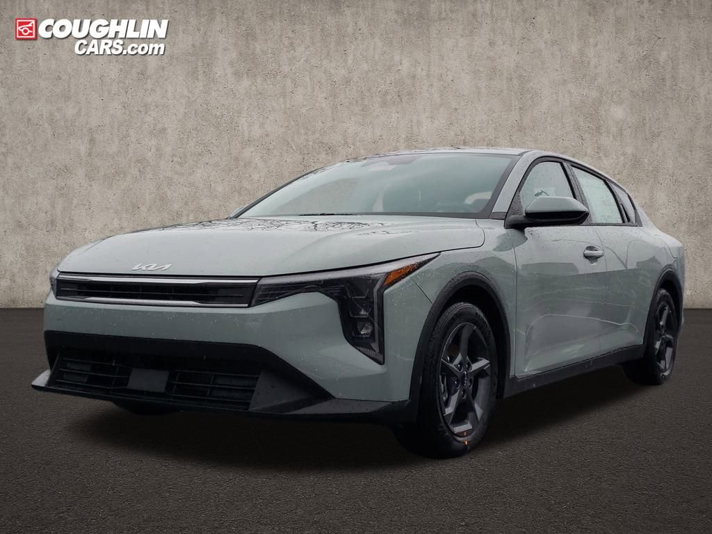 New 2025 Kia K4 LXS image 3
