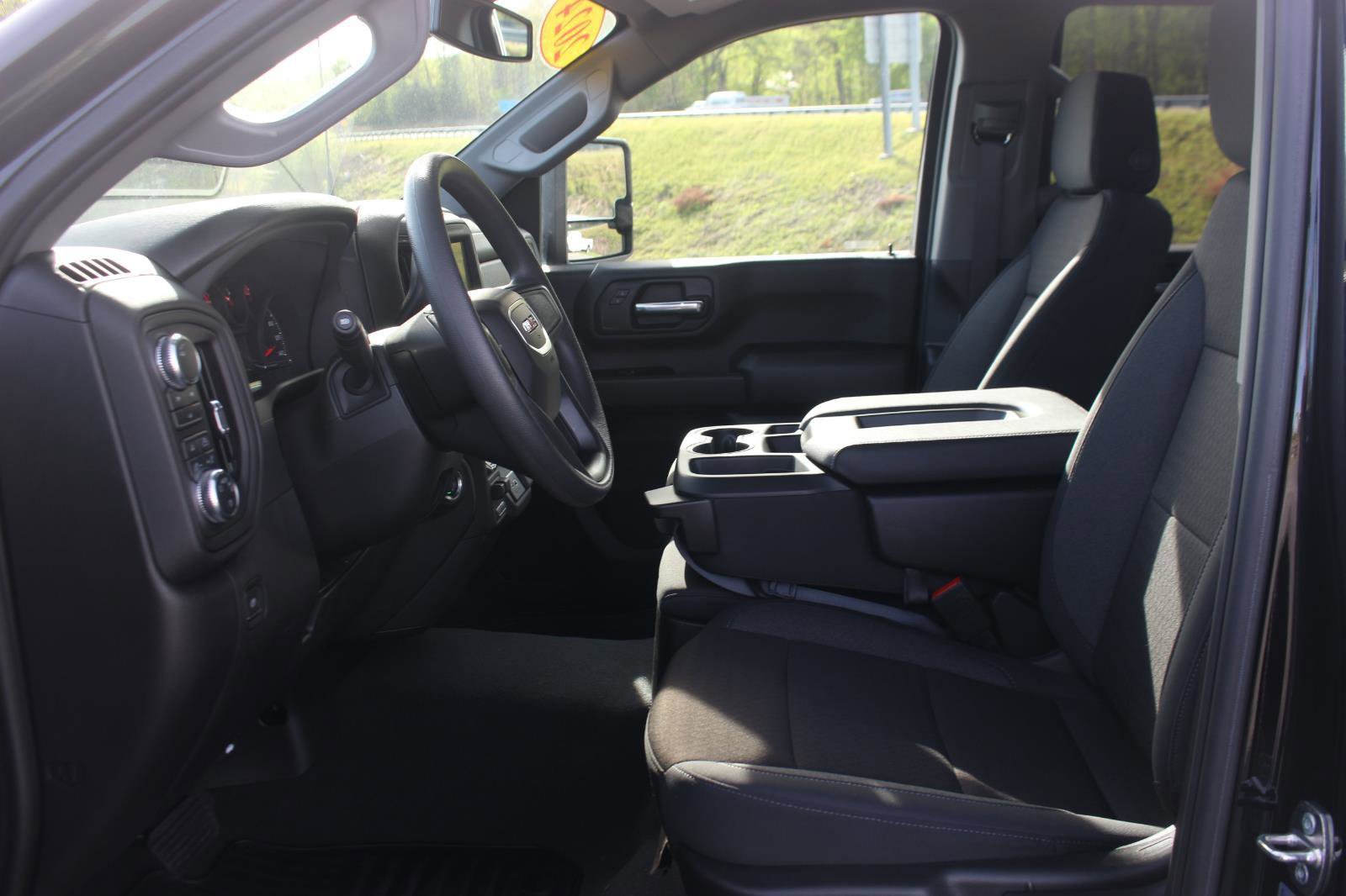 Used 2024 GMC Sierra 2500 Pro AWD/4WD image 17