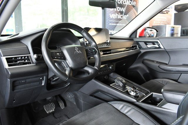 Used 2022 Mitsubishi Outlander SEL Black Edition AWD/4WD image 32