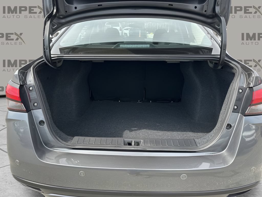 Used 2025 Nissan Versa SV FWD image 23
