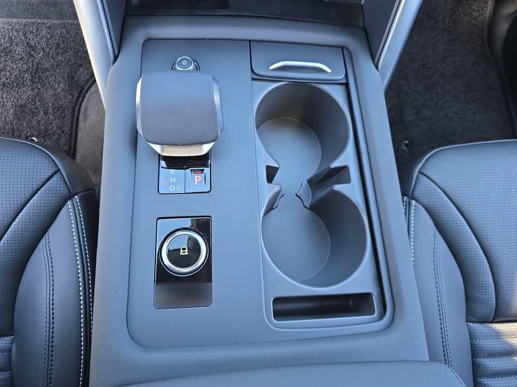 New 2026 Land Rover Discovery S AWD/4WD image 27