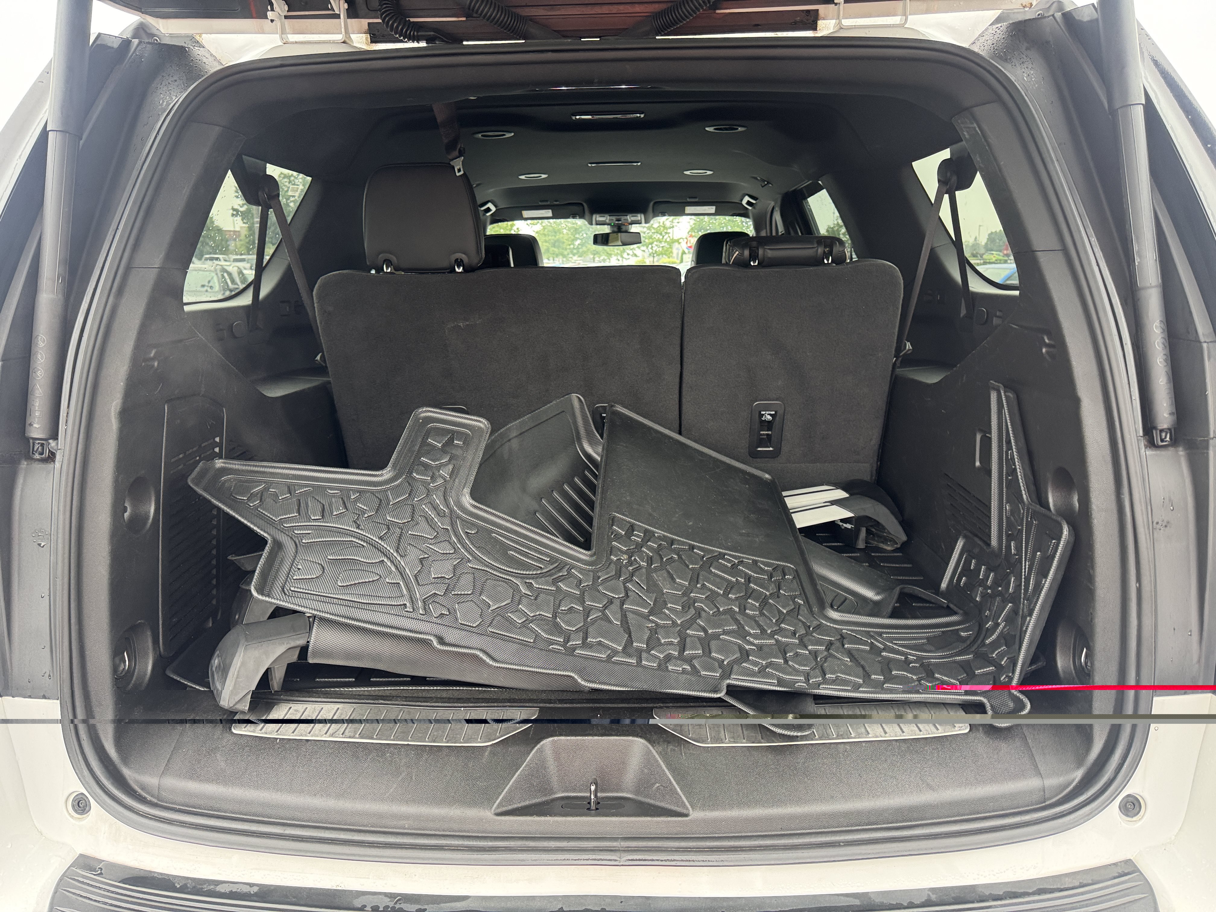 Used 2022 Chevrolet Suburban Premier AWD/4WD image 13