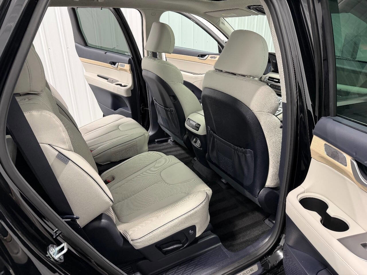 Used 2025 Hyundai Palisade Limited image 13