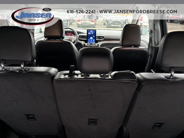 Used 2023 Ford Explorer Limited w/ Limited Technology Package image 32