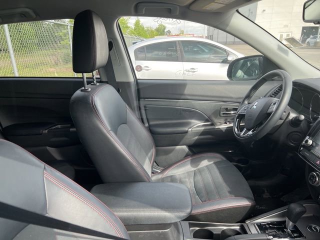 Used 2025 Mitsubishi Outlander Sport SE AWD/4WD image 6
