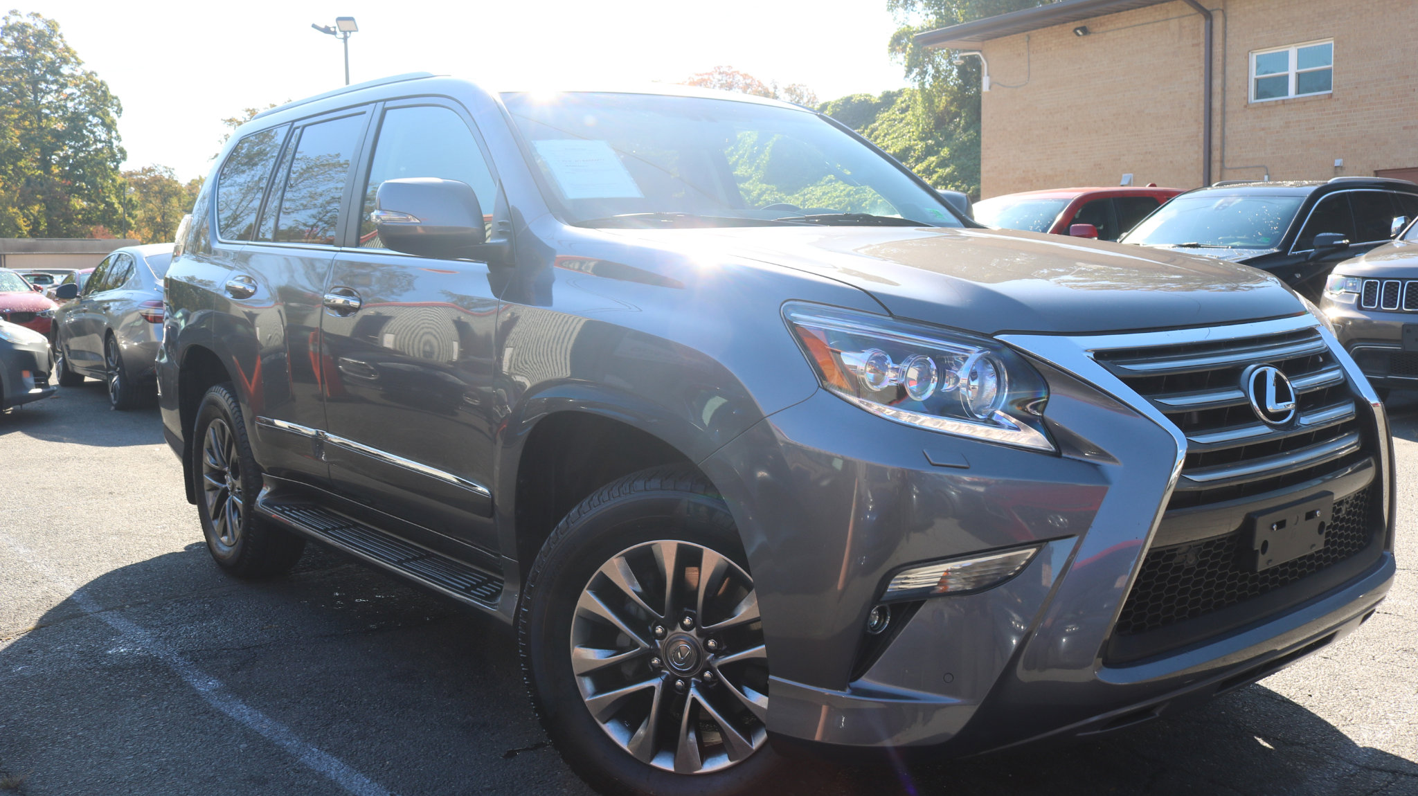 Used 2017 Lexus GX 460 Luxury image 3