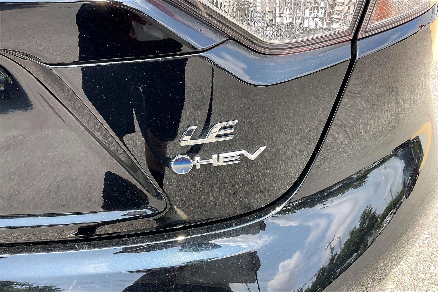 Used 2025 Toyota Corolla LE FWD image 10
