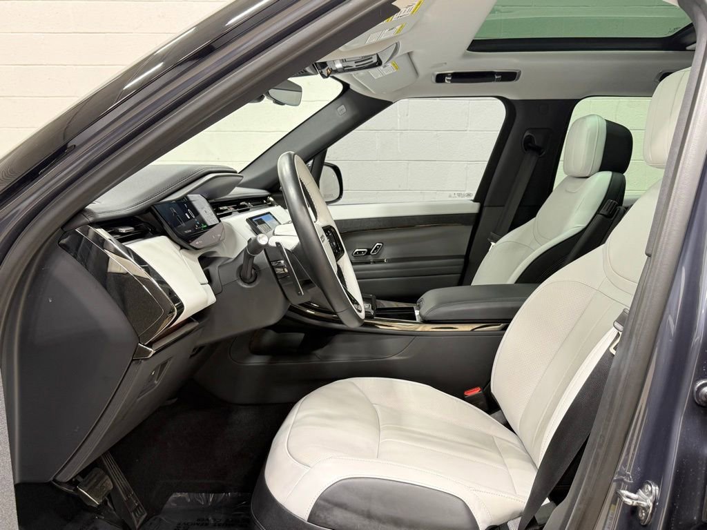 Used 2025 Land Rover Range Rover Sport Dynamic SE AWD/4WD image 26