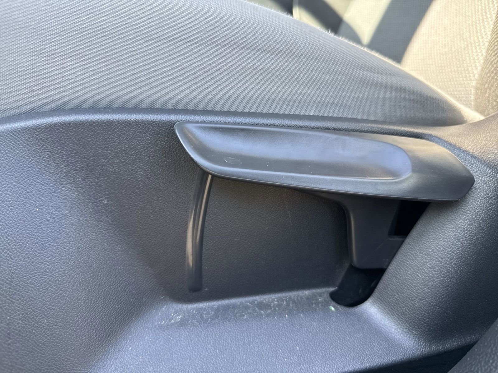 Used 2022 Volkswagen Taos S image 13