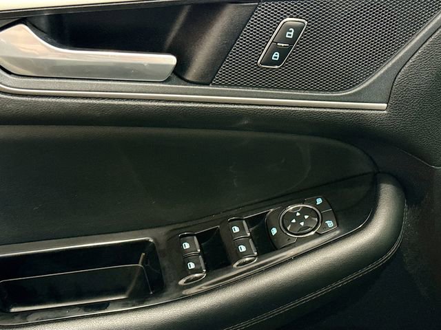 Used 2019 Ford Edge SEL w/ Equipment Group 201A AWD/4WD image 18