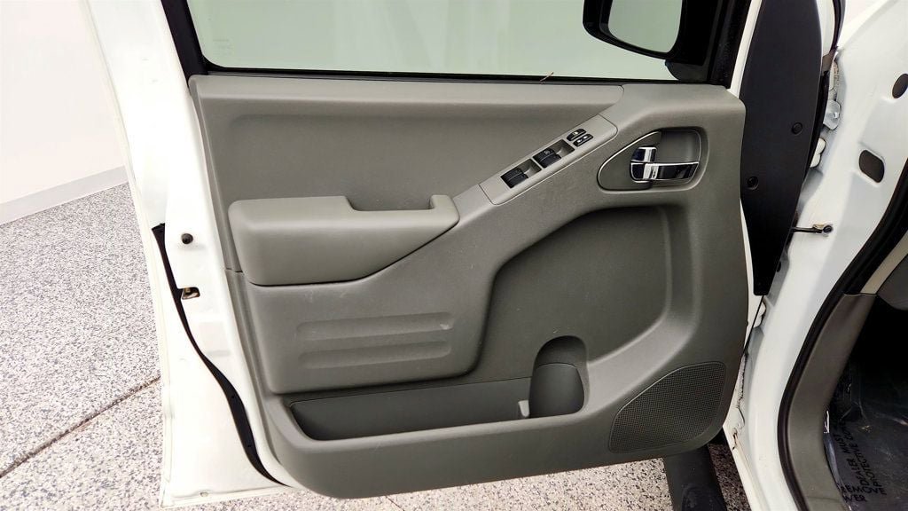 Used 2019 Nissan Frontier SV w/ Value Truck Package RWD image 10