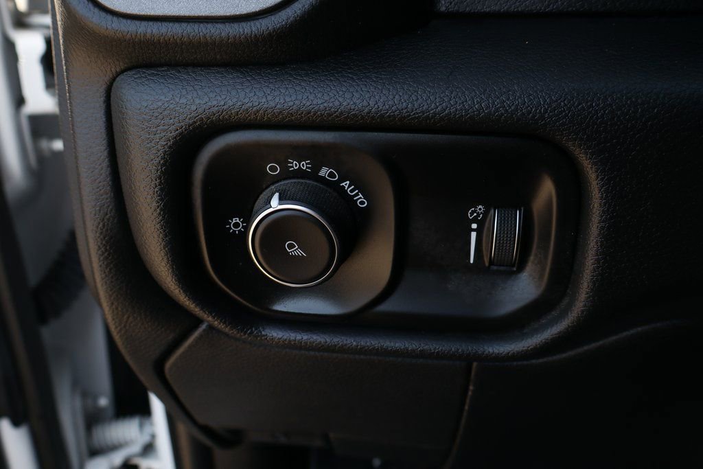 Used 2022 RAM 3500 Tradesman w/ Safety Group image 18