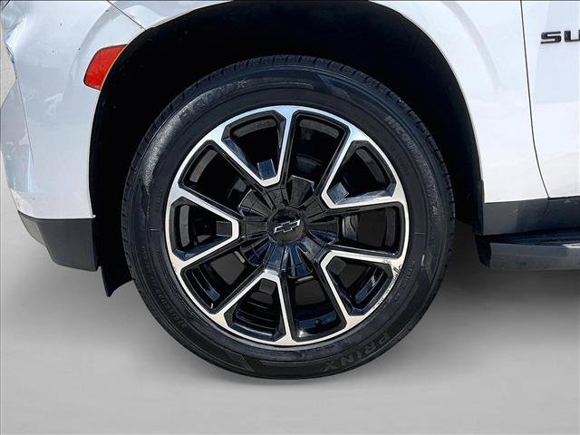 Used 2021 Chevrolet Suburban RST RWD image 9