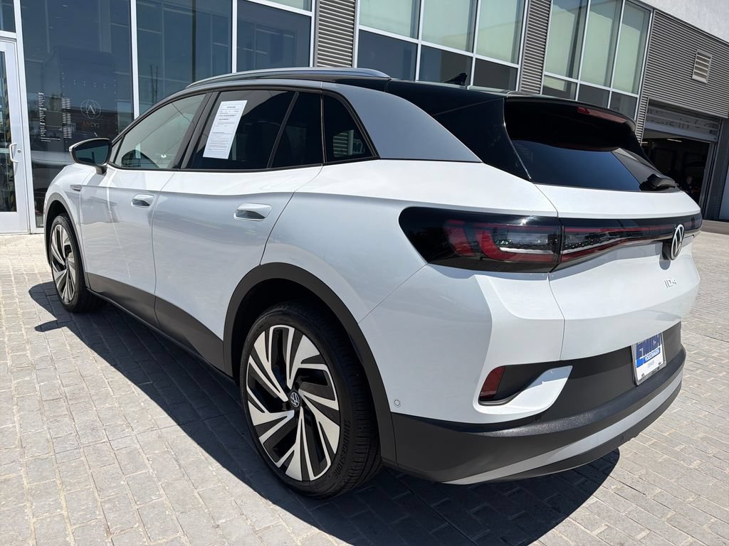 Certified 2025 Volkswagen ID.4 Pro S Plus AWD/4WD image 4