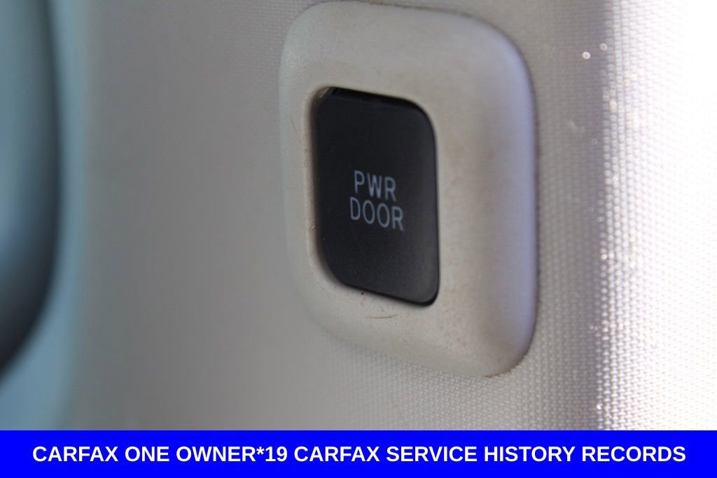 Used 2014 Toyota Sienna XLE w/ XLE Premium Package FWD image 24
